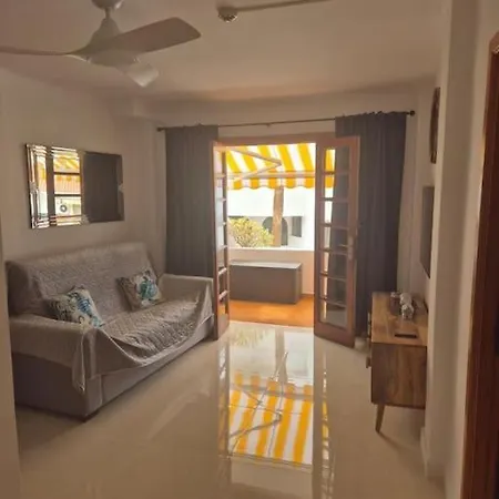 Modern,strandnaehe, Club Olympus, Garten Tenerife Apartament Playa Feñabe