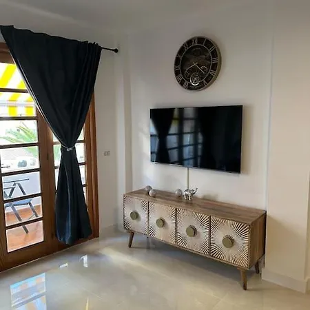 Modern,strandnaehe, Club Olympus, Garten Tenerife Apartment *