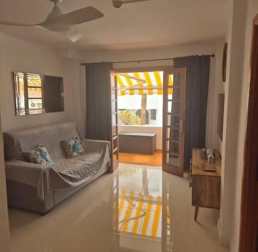 Modern,strandnaehe, Club Olympus, Garten Tenerife Apartamento Playa Feñabe